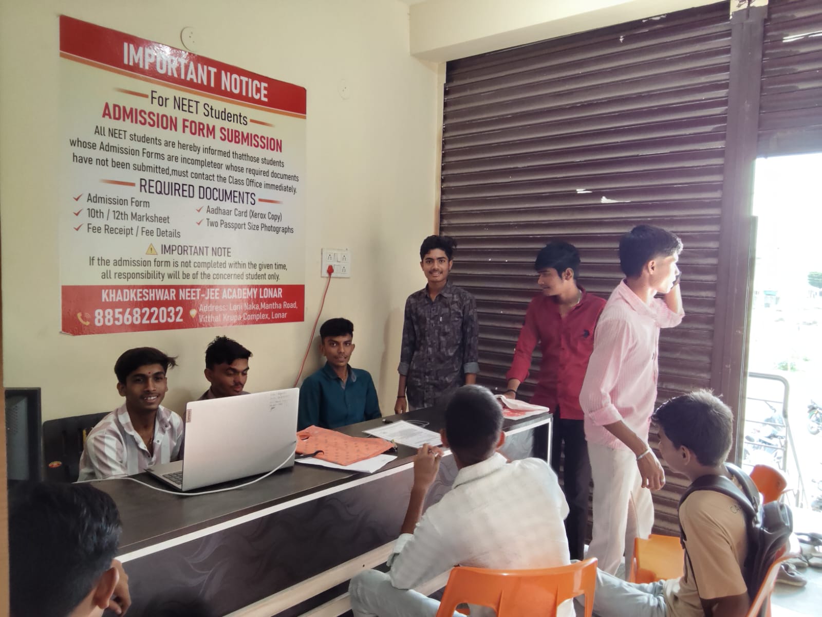 Students participating in a NEET-JEE guidance and counselling session with faculty at Khadkeshwar NEET-JEE Academy, Lonar.