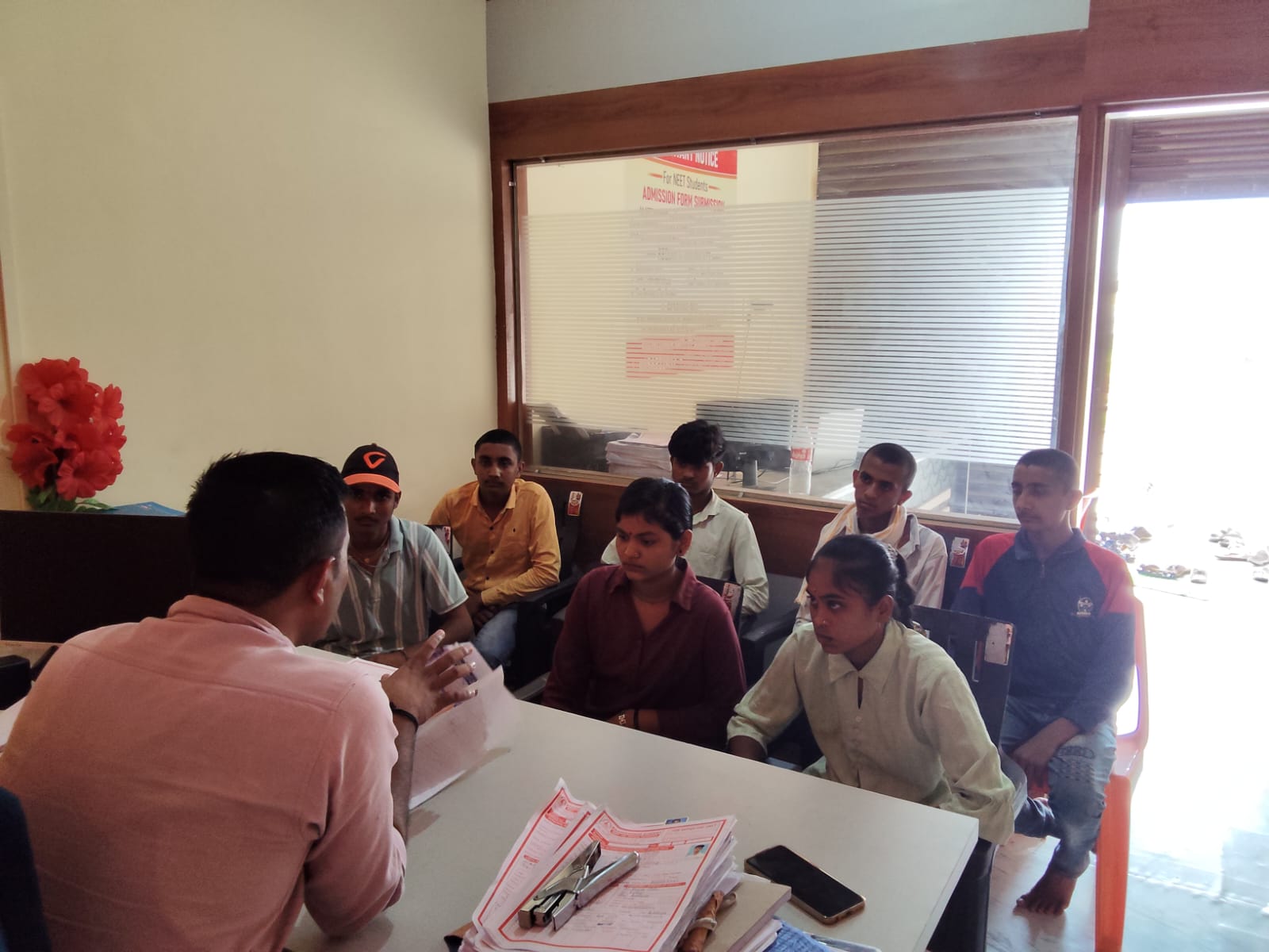 Students attending a focused counselling and academic guidance session at Khadkeshwar NEET-JEE Academy, Lonar.